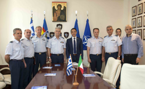Hellenic Air Force realiza un pedido de doce aviones de entrenamiento Tecnam P2002 JF