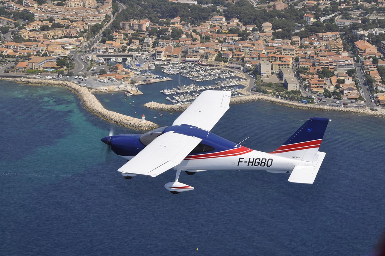 Tecnam P2010